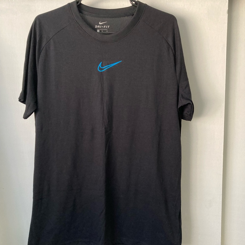 Nike Dri-Fit Shirt Size: L